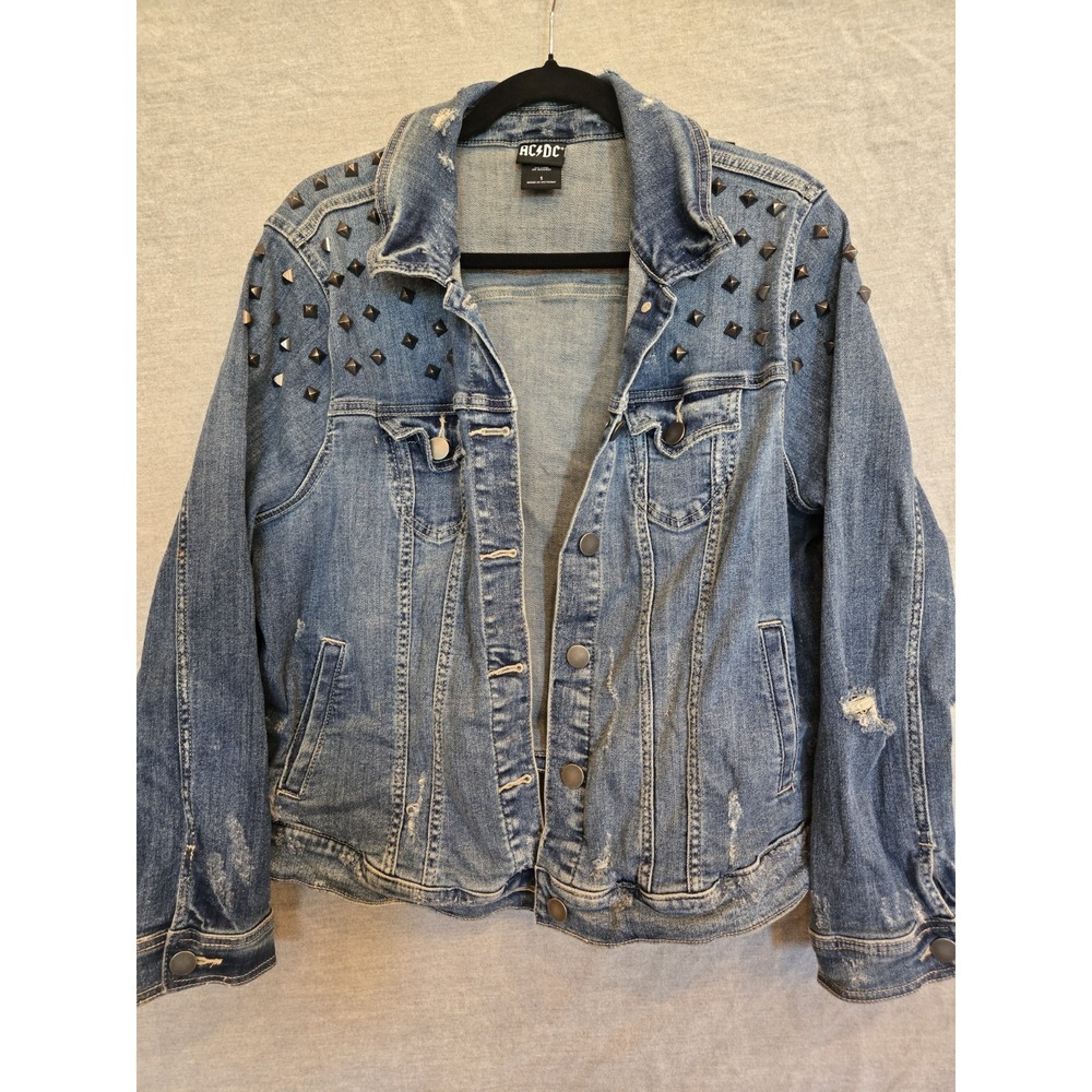 Torrid AC/DC Distressed and Studded Grunge Denim Jean Jacket Size 1X - Picture 2 of 4
